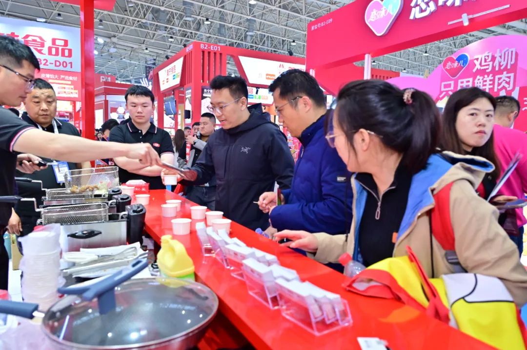 大成食品闪耀良之隆,五大新品系列引爆全场