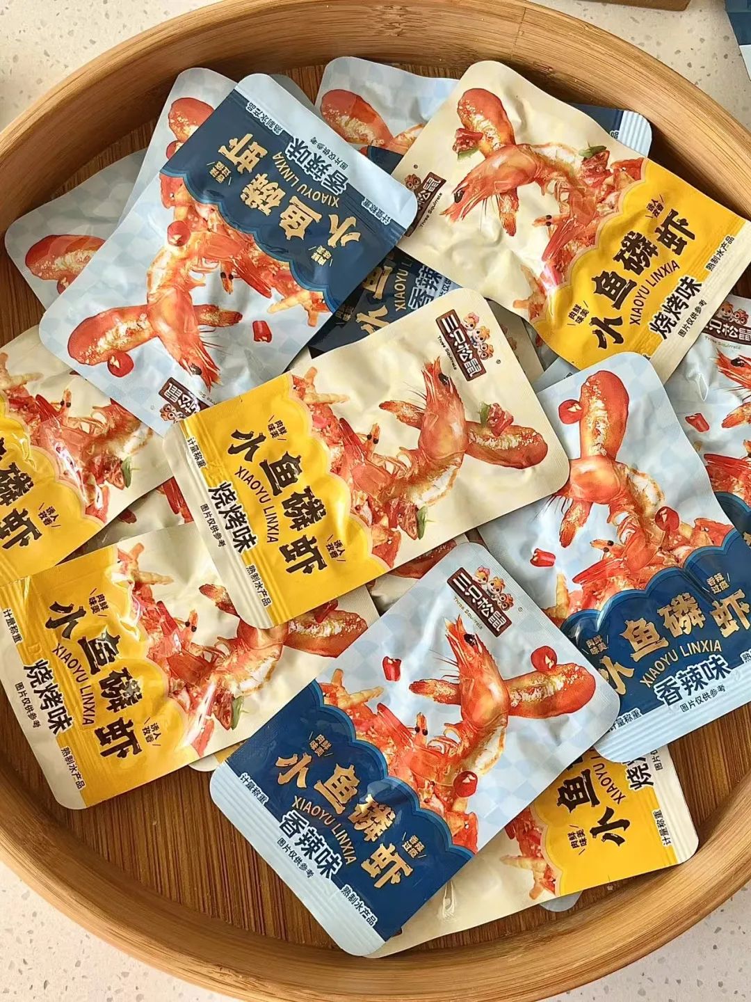 三只松鼠，稳坐“百亿”