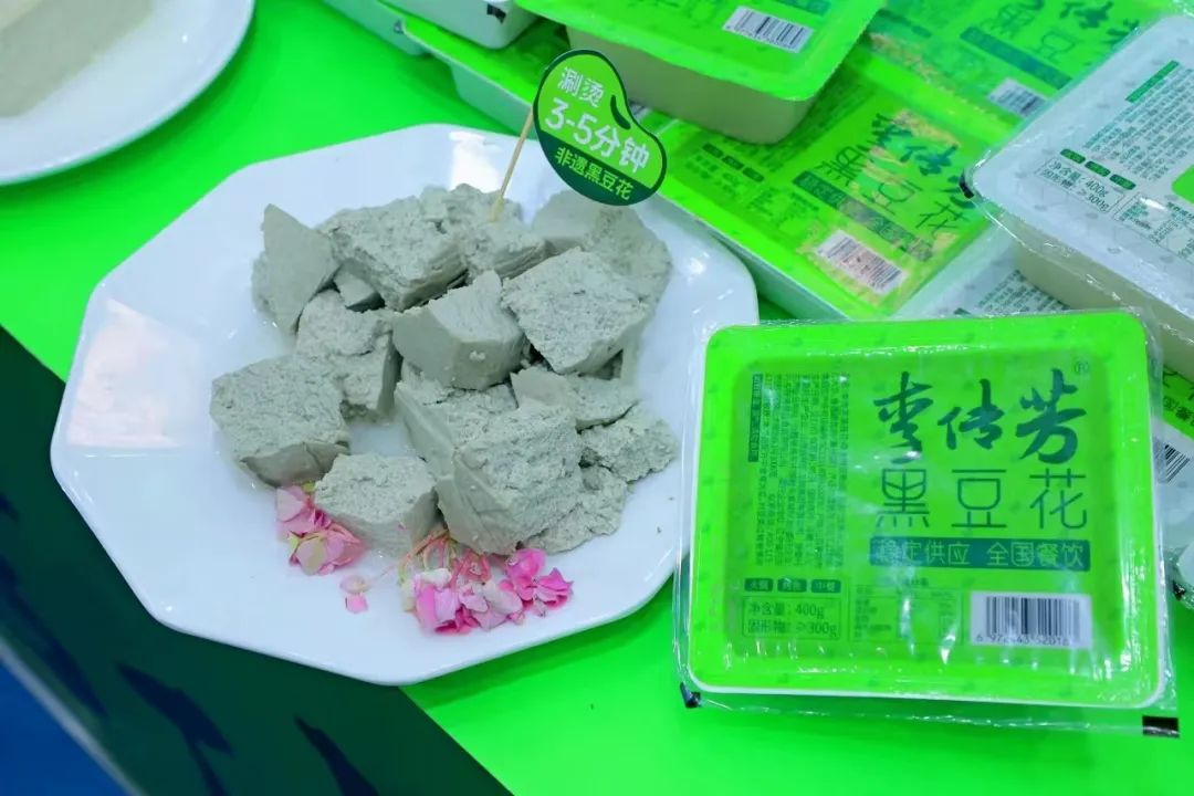 豆制品“血战”良之隆,一块黑豆花狂卖千万盒!(附30+产品目录)