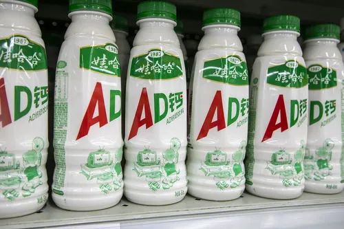 2025中国饮品圈200亿、100亿、50亿、30亿、10亿大单品都有谁？