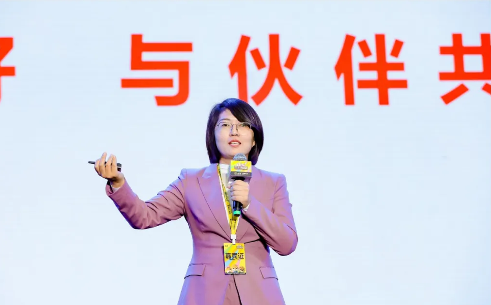 单店营收2500万+，她凭什么打造折扣店“坪效之王”？
