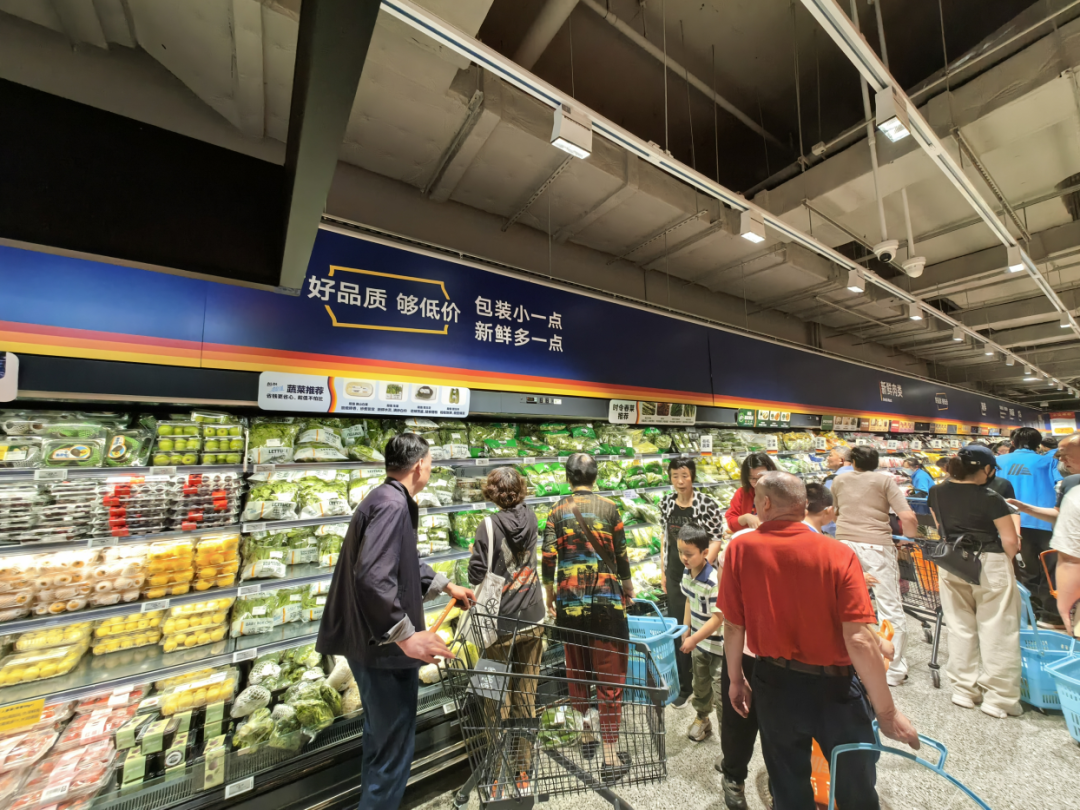 单店日销破百万！“穷鬼超市”奥乐齐成了县城顶流？