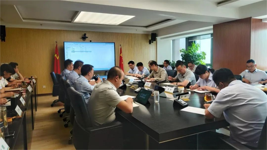 伊利、君乐宝都在发力哪一市场?天润乳业和谁推出定制款新品?这家乳企控股股东更名……