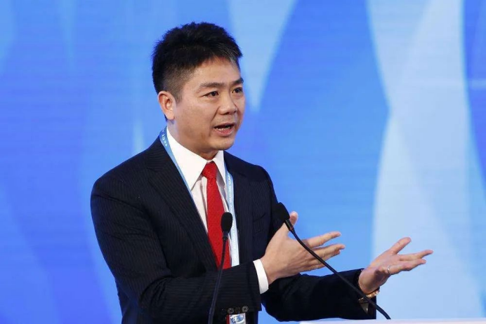 “双东”合璧:刘强东加码实体,于东来走向全国