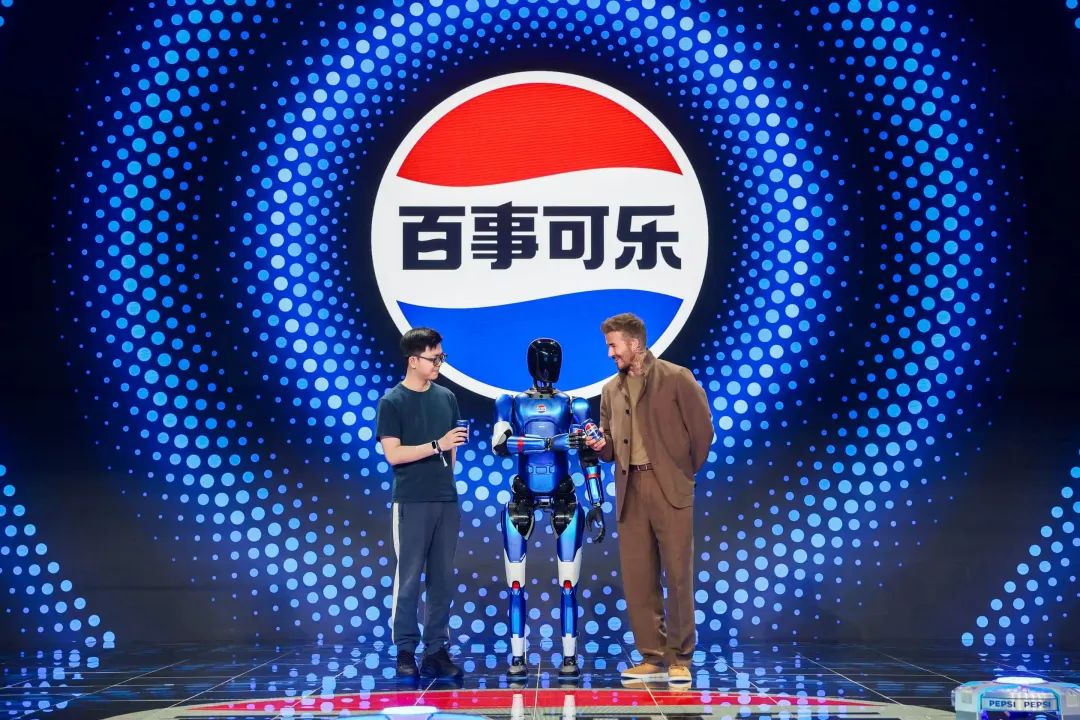 “百事蓝宝”机器人的背后:当快消品牌跨界科技,会发生什么?