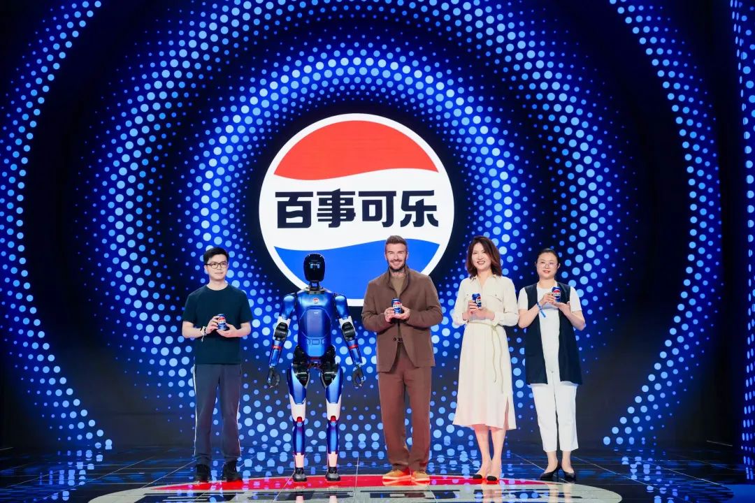 “百事蓝宝”机器人的背后:当快消品牌跨界科技,会发生什么?