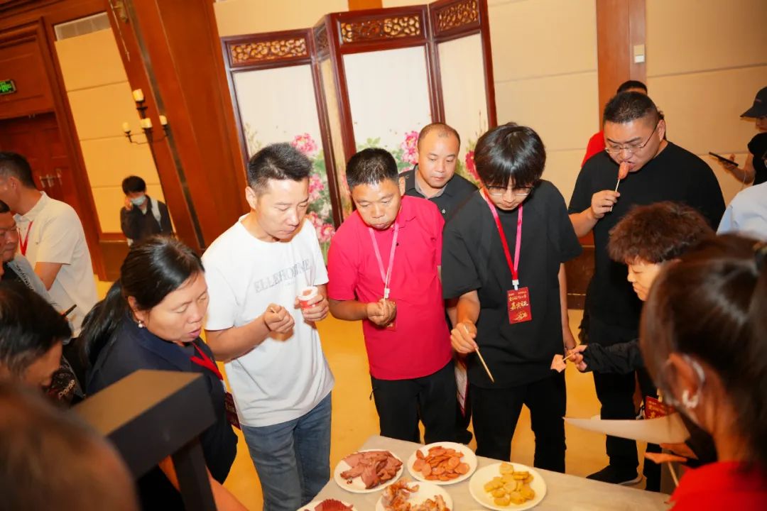 烤肠3.0时代来了!宜可食品凭“卤肉肠”杀入佐餐赛道,经销商直呼“赚翻了”