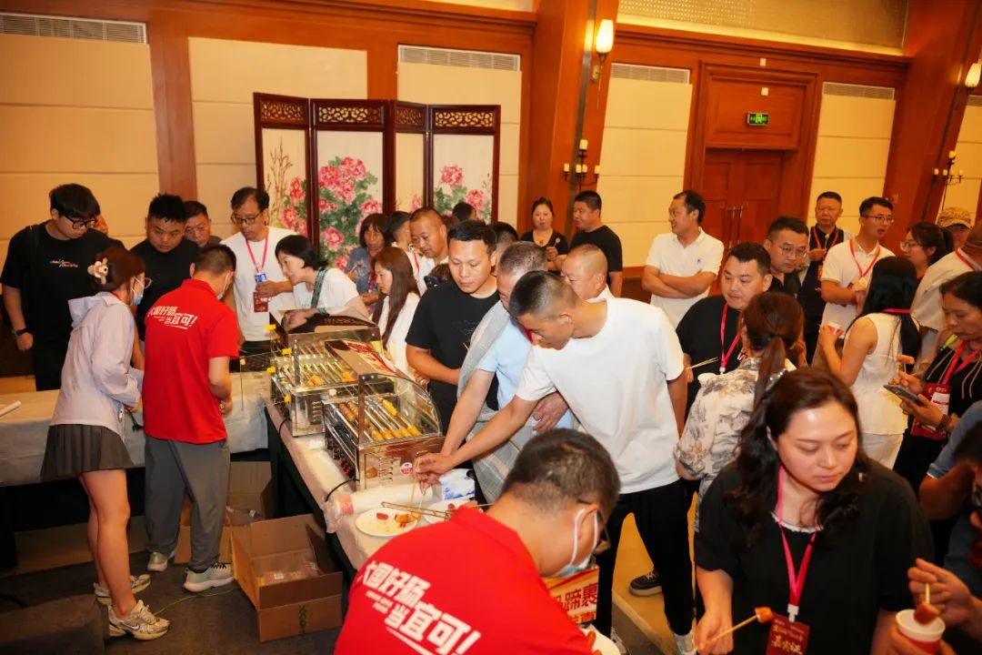 烤肠3.0时代来了!宜可食品凭“卤肉肠”杀入佐餐赛道,经销商直呼“赚翻了”