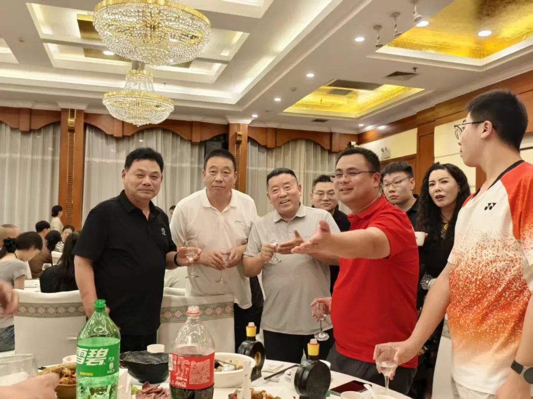 烤肠3.0时代来了!宜可食品凭“卤肉肠”杀入佐餐赛道,经销商直呼“赚翻了”