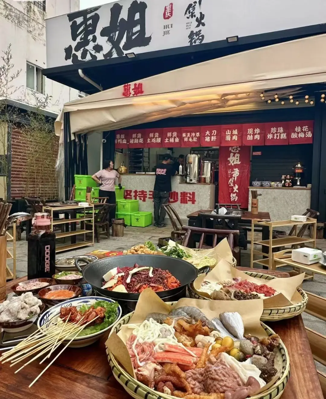 停车系餐饮，正在席卷餐饮市场