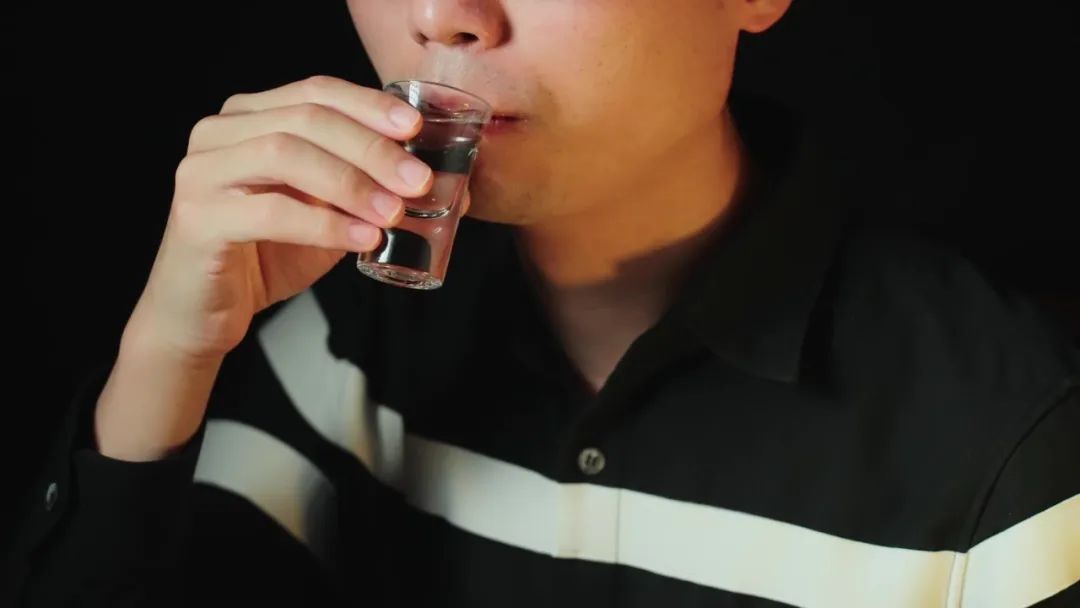 000亿白酒市场，100-300元价格带为何是大赢家？"