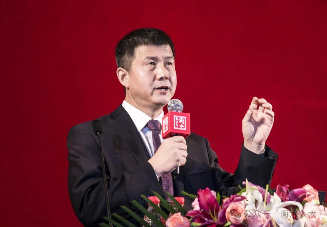 王占刚登顶，能否破解“老白干”困局？