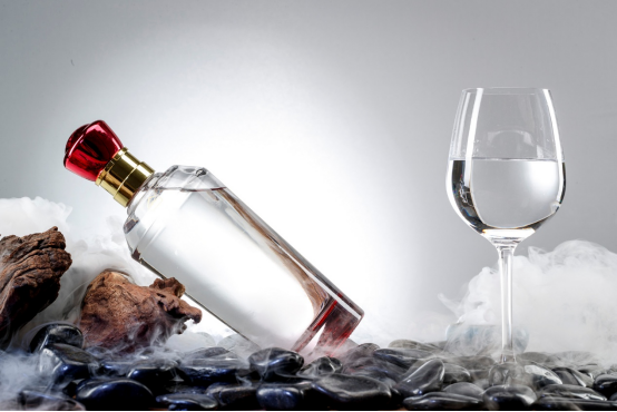 超市光瓶酒“倒反天罡”,有机会胜出吗?