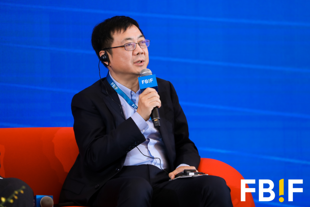 从“买全球”到“融全球”:消费巨头的并购破局与全球价值链重构