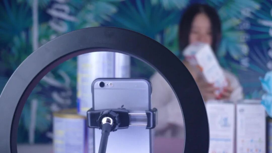025白酒旺季：光瓶酒市场竞争进入白热化阶段!｜跑赢旺季⑦"