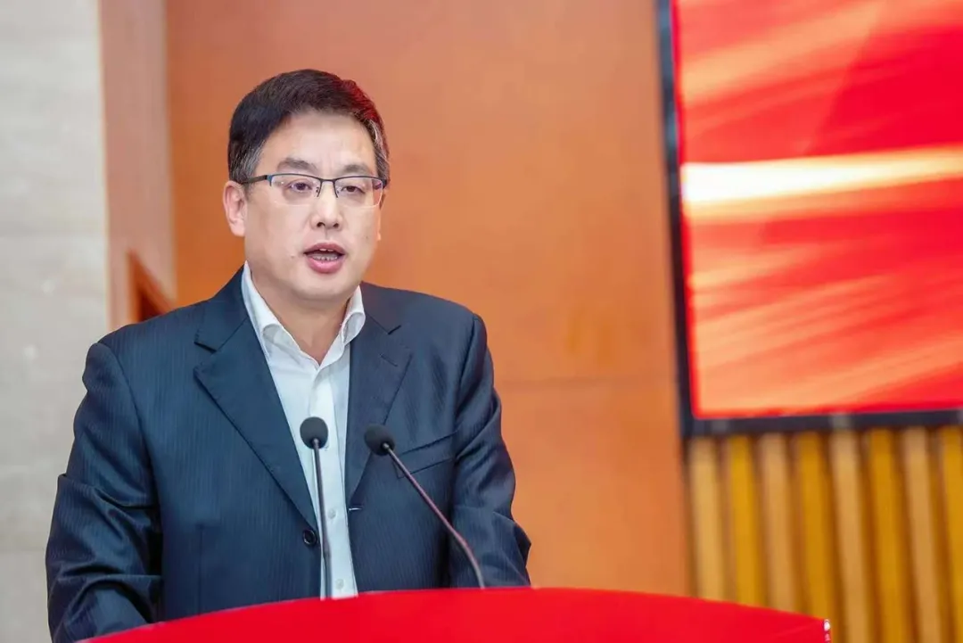 换帅！调味品行业掌门人，走向“年轻化”