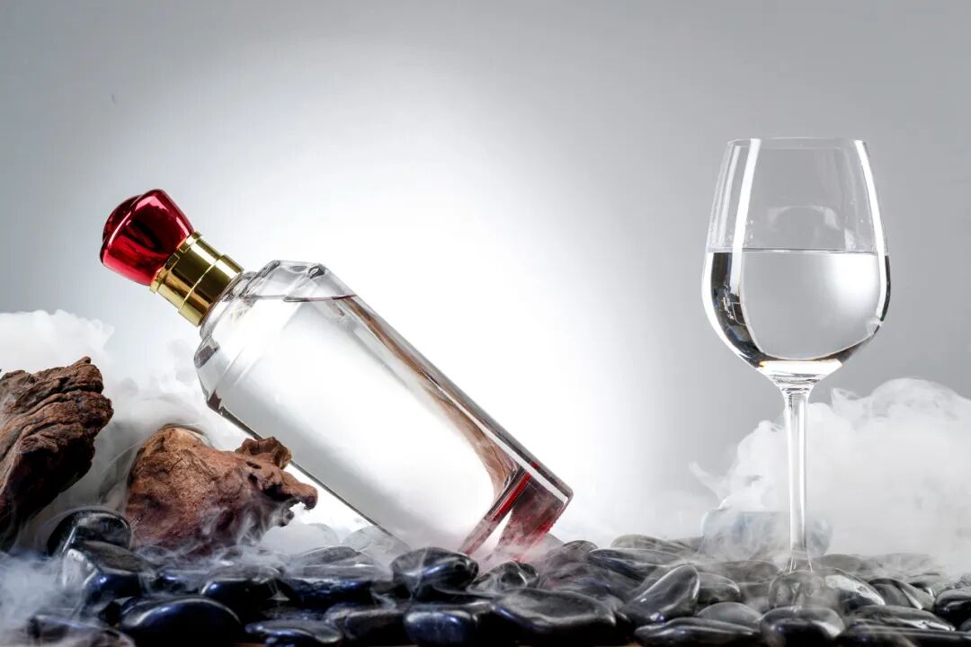 为什么“光瓶酒”才是中国白酒的终极真相？