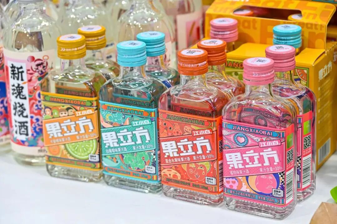 从被动的继承到主动的选择，新酒饮为什么能引爆新一轮增长