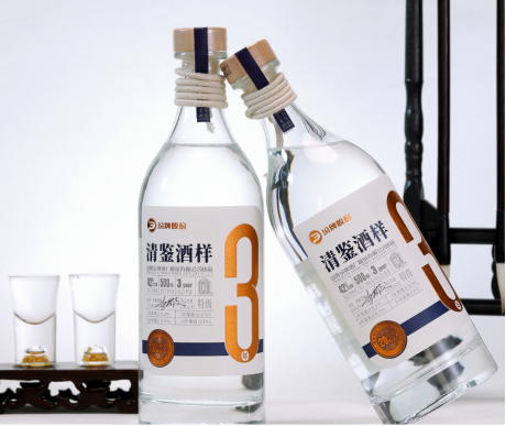 破局者清鉴,一瓶“真”酒如何打破光瓶酒的陈旧逻辑?