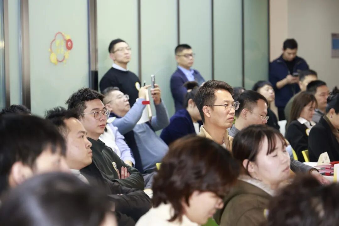 商超烘焙打暗战、清洁标签出爆款，健康烘焙进入新变局？