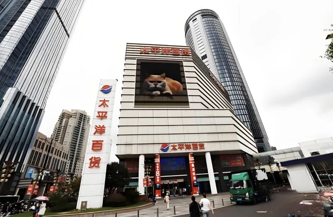 1家商场关了门，25家彻底消失：传统百货正在被自己亲手埋葬？"
