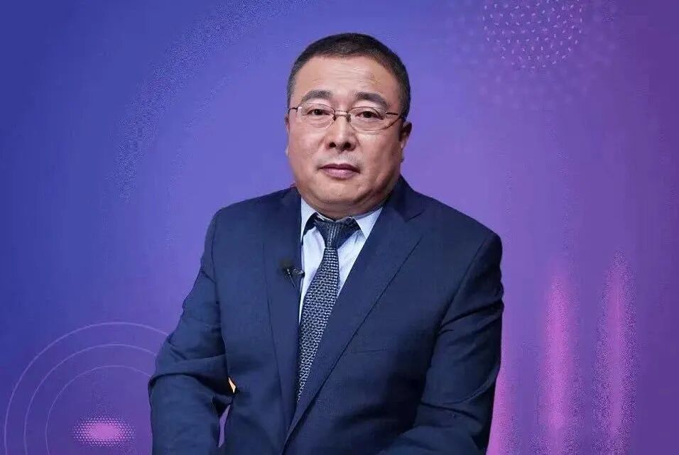 卷烟厂工人造香精,调出RIO鸡尾酒