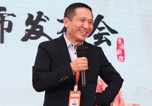 从“爱夸”到人人夸,刘新华的“水生意”
