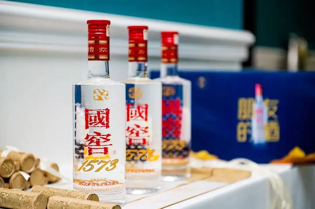 泸州老窖半年报:控量稳价的“大心脏”与创新蓄力的“长线思维”
