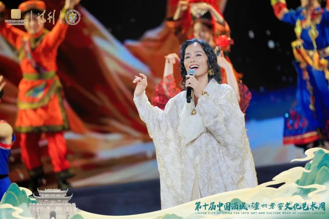 十年诗酒路，从“文化高地”到“世界表达”