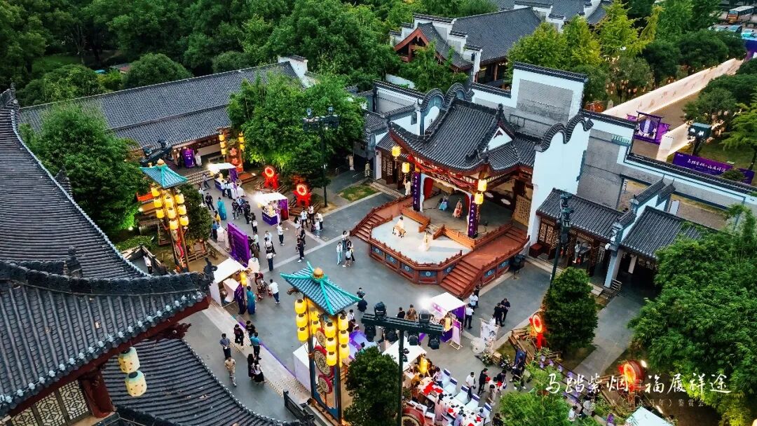 茅台马年生肖酒入星城，一场“以消费者为中心”的行业示范