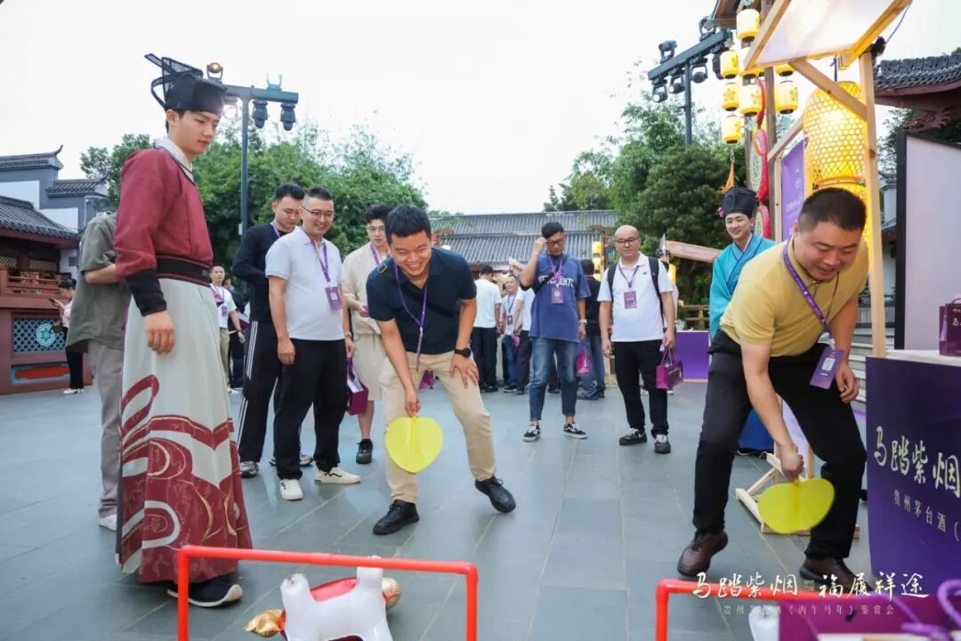 茅台马年生肖酒入星城，一场“以消费者为中心”的行业示范
