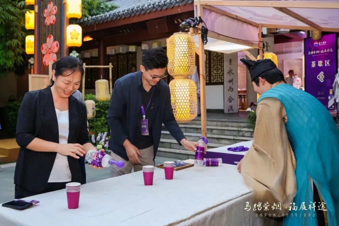 茅台马年生肖酒入星城，一场“以消费者为中心”的行业示范