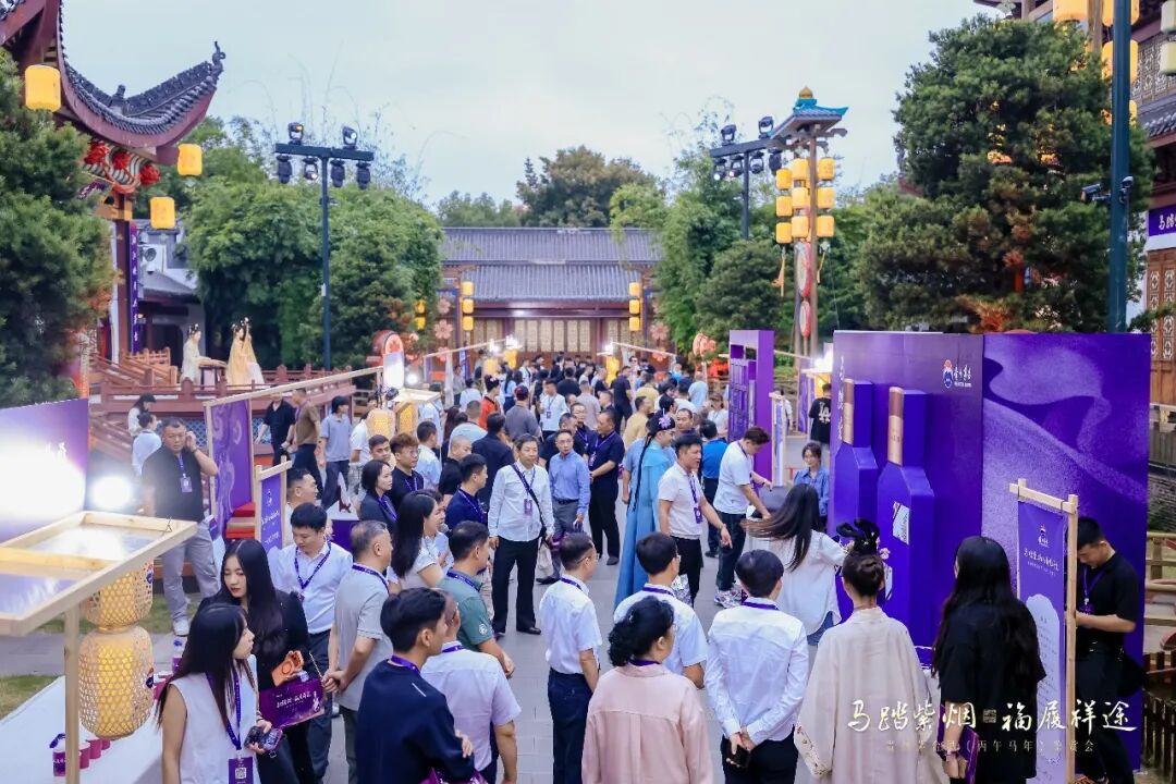 茅台马年生肖酒入星城，一场“以消费者为中心”的行业示范