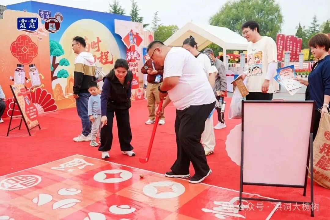 把货架搬进景区!伊利、农夫、统一、东鹏…国庆都在做这件事?