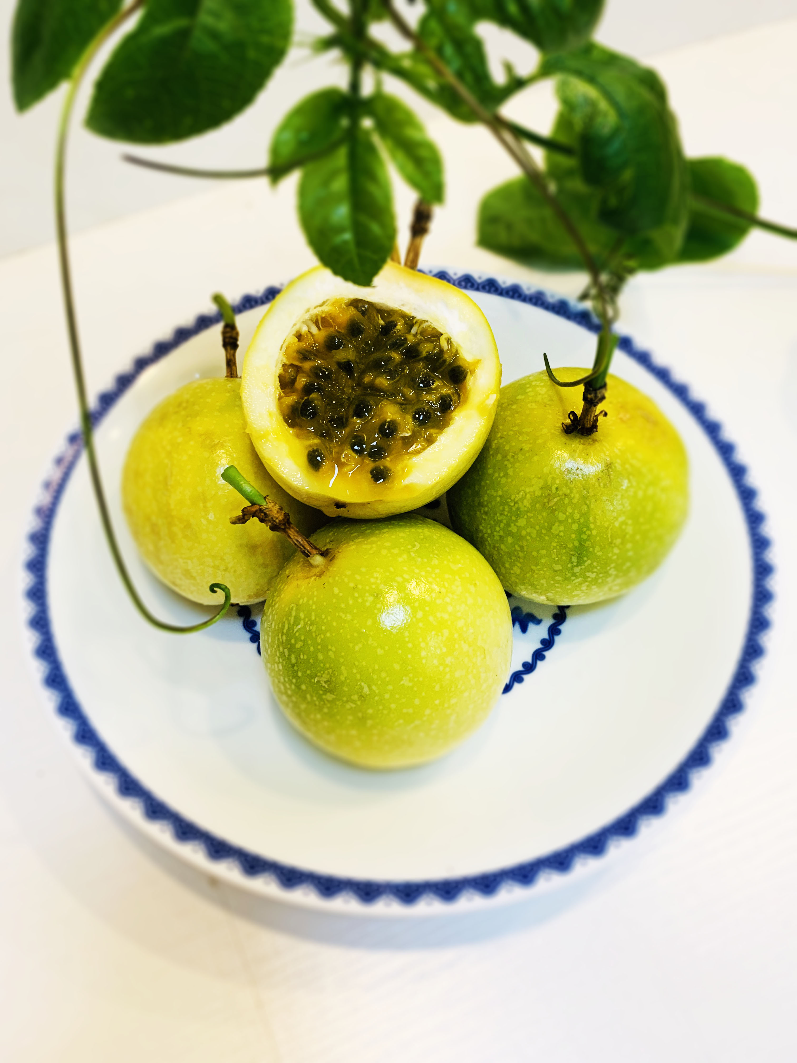黄金百香果鲜果