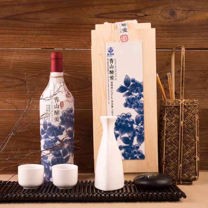 青山醉爱牌蓝莓干型红酒