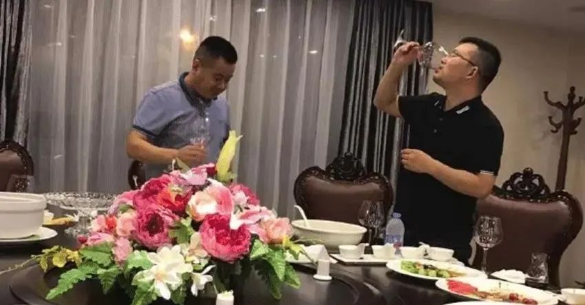 不喝酒的你，是如何在山东酒桌上“到位”的？