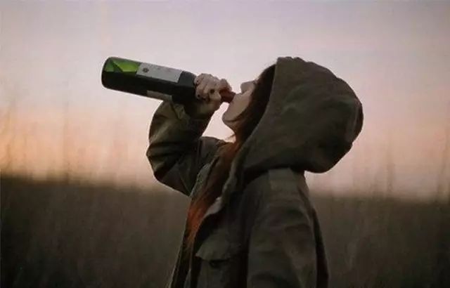 酒圈美文|总有一杯酒,未饮人先醉