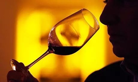 酒喝三分醉，处事七分真……