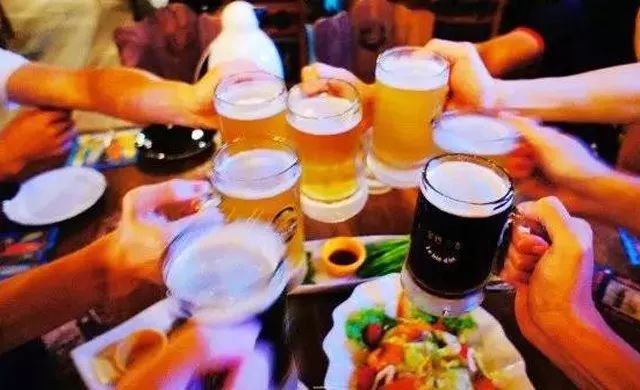 喝酒为什么讲究“酒不混饮”？