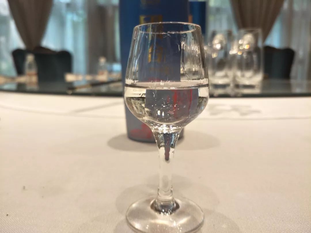 如何从外观辨别一款酒的好坏?