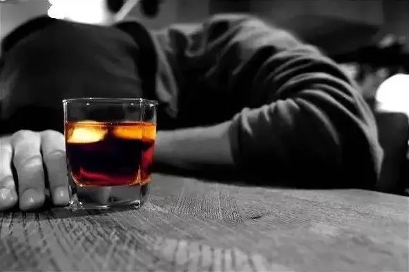 哪些人群不适合喝酒?