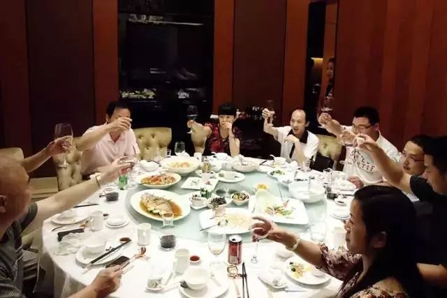 这些祝酒词，让您在酒桌上应付自如！