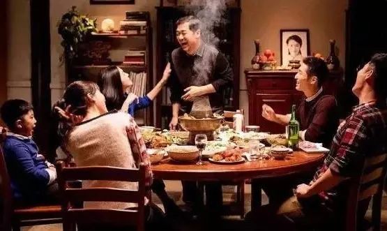 酒到深处,情至浓时。