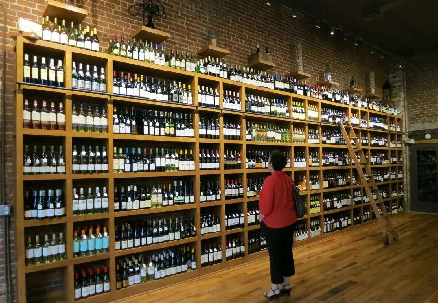 “白酒送双、红酒送单”是什么讲究?下次送礼别送错了