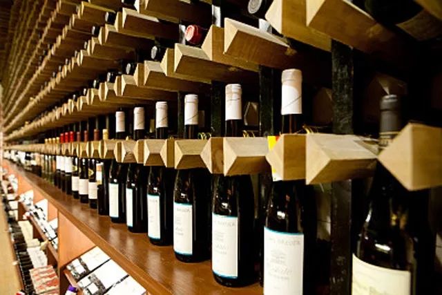 “白酒送双、红酒送单”是什么讲究?下次送礼别送错了