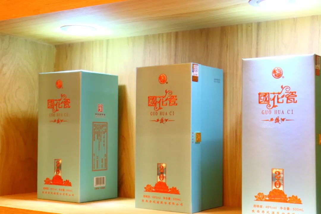 两大单品首登春糖,且看国花瓷西凤酒平步青云