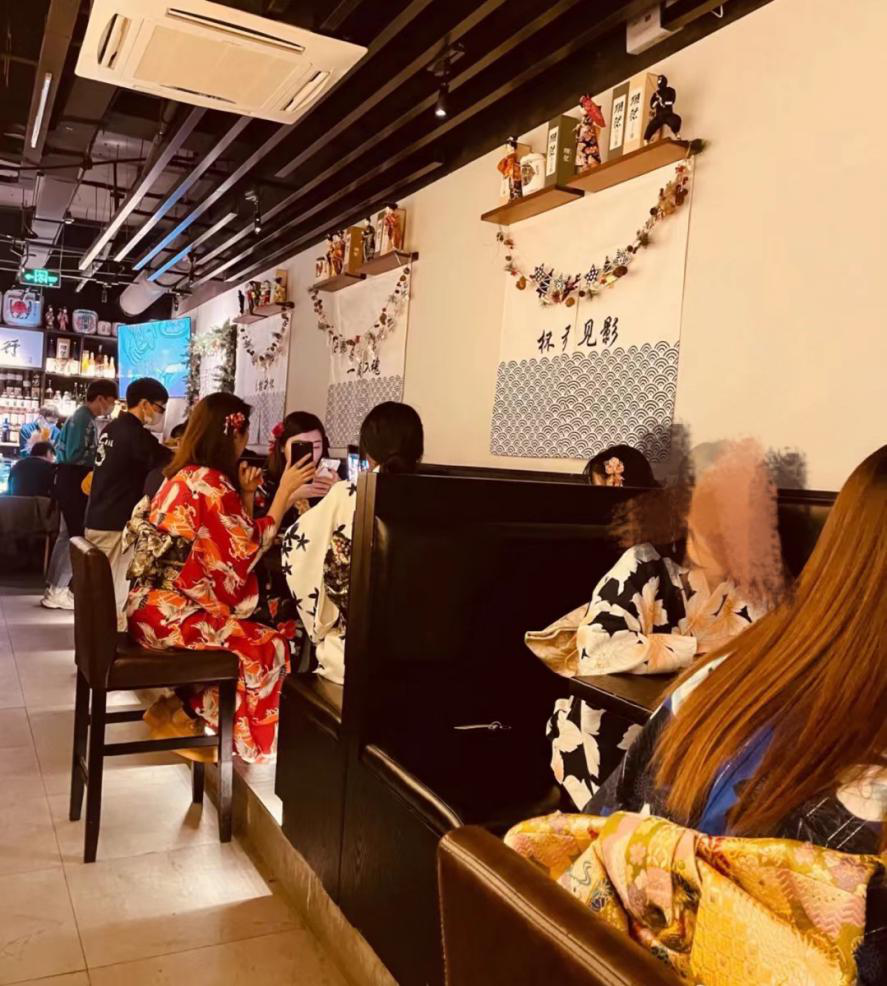 做好自己的定位和品牌表达,比一味取悦女性更重要