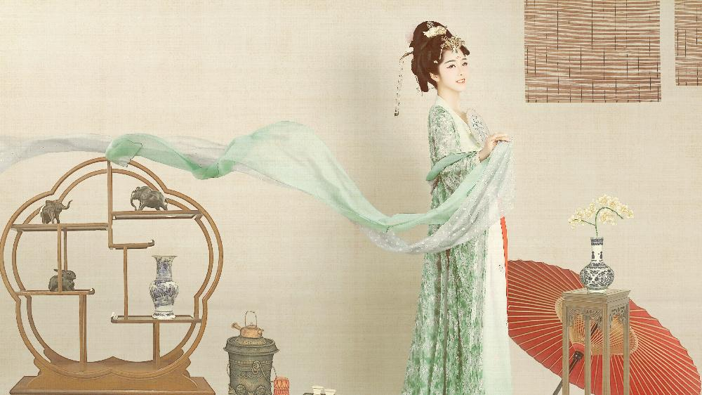 没人能教这届年轻人花钱,“心价比”消费时代来临!