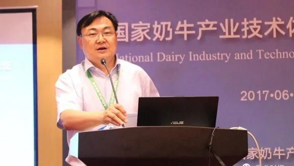 李胜利:牛场里走出来的“牛”教授